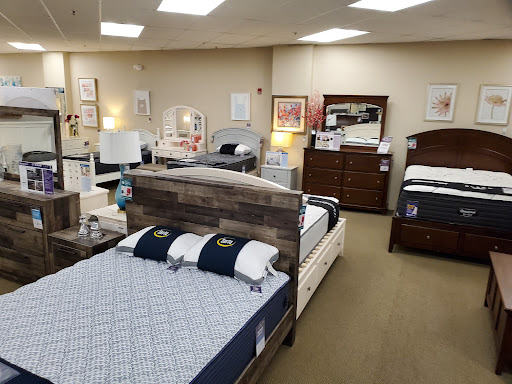 Furniture Store «Raymour & Flanigan Furniture and Mattress Store», reviews and photos, 2780 W Ridge Rd, Rochester, NY 14626, USA