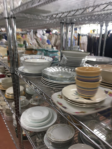 Thrift Store «Salvation Army Thrift Store», reviews and photos, 505 27th Ave SW, Vero Beach, FL 32968, USA