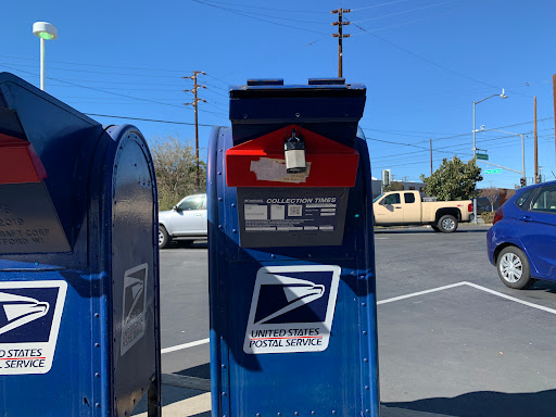 Post Office «United States Postal Service», reviews and photos, 2140 N Hollywood Way, Burbank, CA 91505, USA