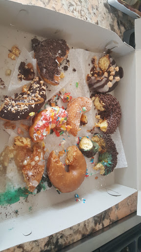 Donut Shop «Top That! Donuts», reviews and photos, 210 Ocean Ave, Point Pleasant Beach, NJ 08742, USA