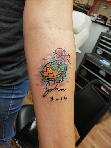 Tattoo Shop «Patriotic Pain Tattoo & Body Piercing», reviews and photos, 5658 William Penn Hwy, Murrysville, PA 15668, USA