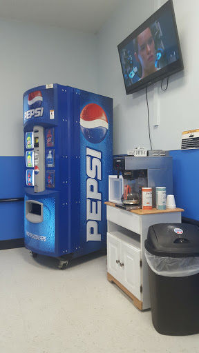 Tire Shop «Walmart Tires & Auto Parts», reviews and photos, 377 N Rolling Meadows Dr, Fond du Lac, WI 54937, USA