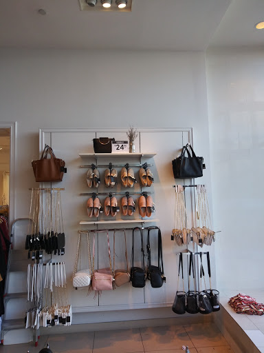 Clothing Store «Forever 21», reviews and photos, 3525 W Carson St, Torrance, CA 90503, USA