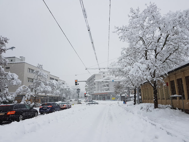 Kommentare und Rezensionen über Stadtpolizei Zürich, Quartierwache Schwamendingen