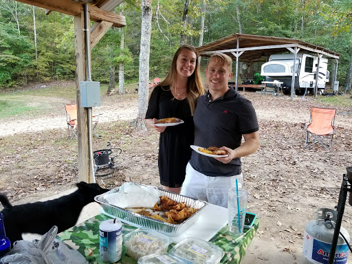 Cabin Rental Agency «Dixieland Cabins», reviews and photos, 1613 Donelson Pkwy, Dover, TN 37058, USA