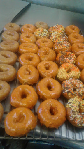 Donut Shop «Yum Yum Donuts», reviews and photos, 5454 Orangethorpe Ave, La Palma, CA 90623, USA