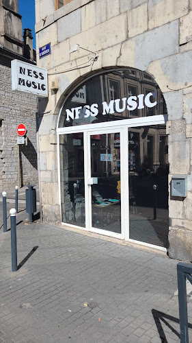 Magasin d'instruments de musique Ness Music Besançon