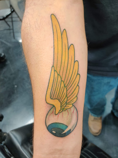 Tattoo Shop «Authentic Arts Tattoo & Gallery», reviews and photos, 207 Terry Rd, Smithtown, NY 11787, USA