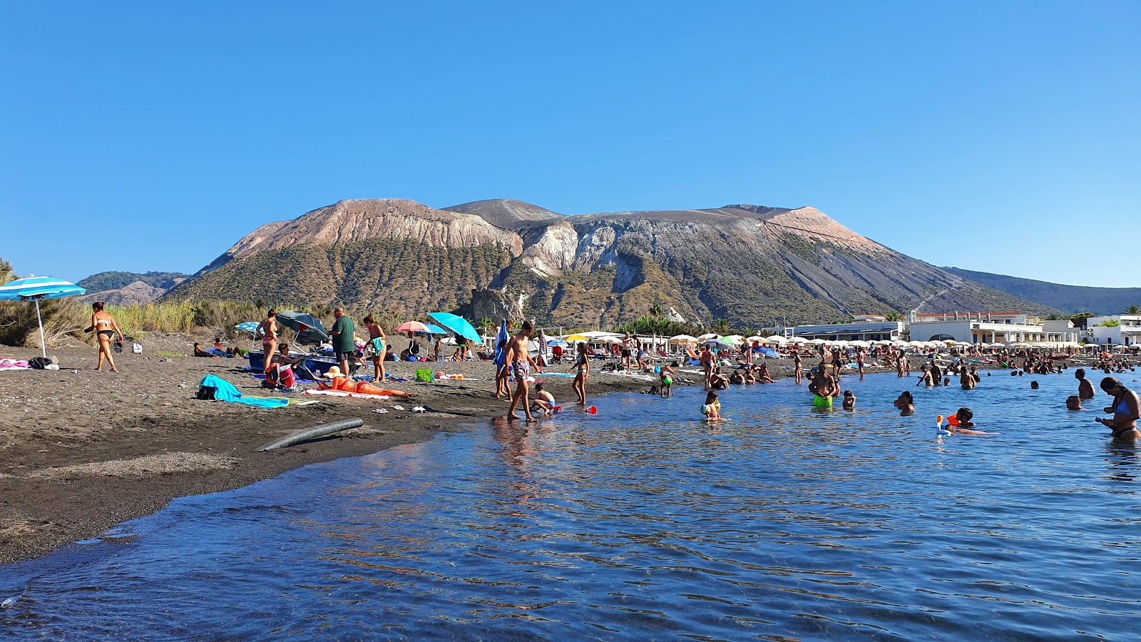 Black Sands beach photo #9