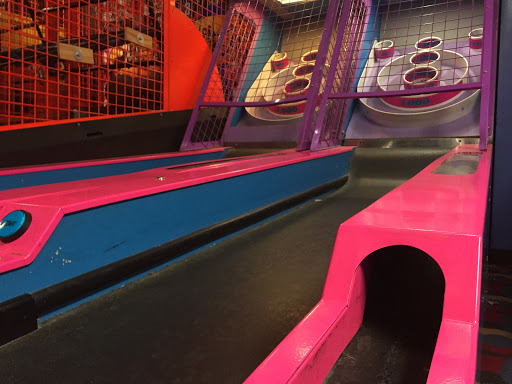 Bowling Alley «Brunswick Zone Roselle Lanes», reviews and photos, 1100 W Lake St, Roselle, IL 60172, USA