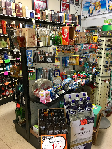 Liquor Store «Healdsburg Liquors», reviews and photos, 427 Center St, Healdsburg, CA 95448, USA