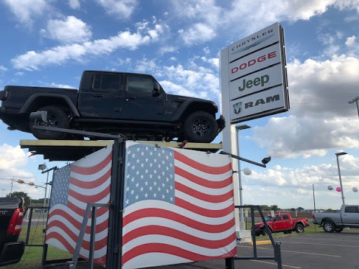 Car Dealer «Yaklin Chrysler Dodge Jeep RAM», reviews and photos, 1550 W Kingsbury St, Seguin, TX 78155, USA