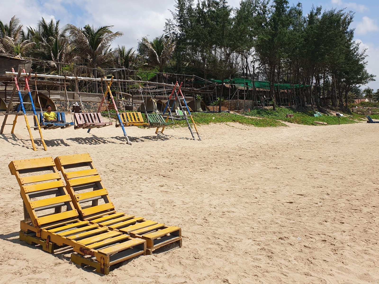 Foto di Long Son Beach - luogo popolare tra gli intenditori del relax