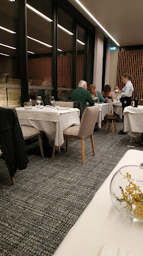 Atmosphère du Restaurant gastronomique Le Roscanvec: Restaurant & Chambres à Vannes - n°2