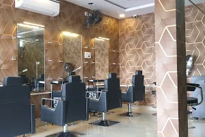 D Fame Stylish Salon image