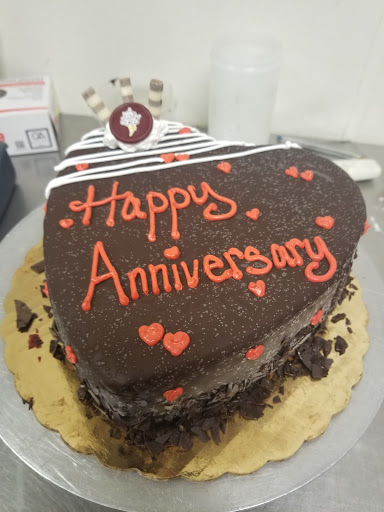 Ice Cream Shop «Cold Stone Creamery», reviews and photos, 2935 S 108th St, West Allis, WI 53227, USA