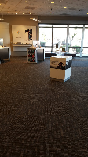 Cell Phone Store «Verizon», reviews and photos, 10120 W McDowell Rd #100, Avondale, AZ 85392, USA