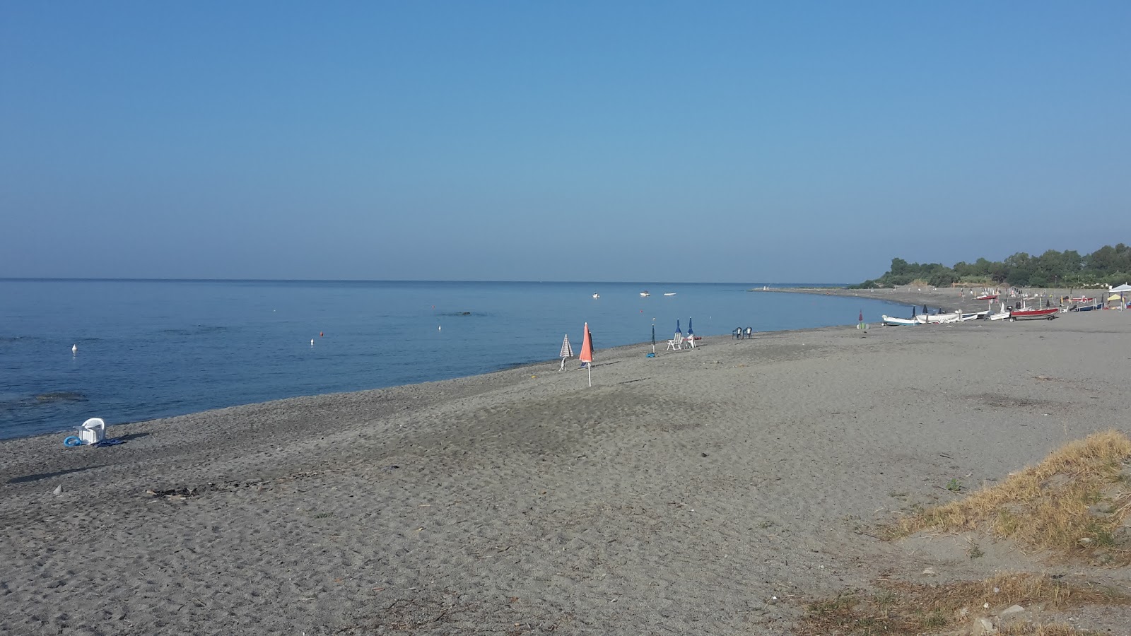 Foto van Spiaggia di Stracìa voorzieningenruimte