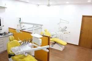 Whiteys Dental Clinic and Implant Centre image