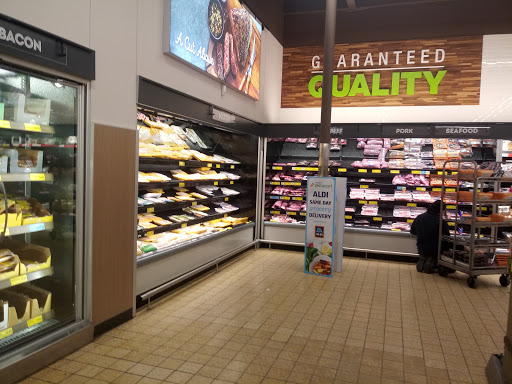 Supermarket «ALDI», reviews and photos, 30960 Lakeshore Blvd, Willowick, OH 44095, USA