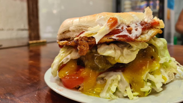 Opiniones de Q' chevere burger en La Serena - Restaurante