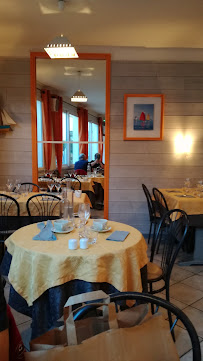 Atmosphère du Restaurant Hôtel de l'Atlantique à La Tranche-sur-Mer - n°8