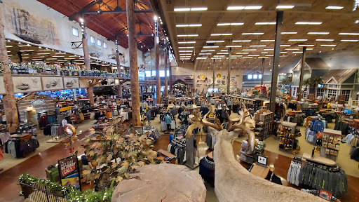 Sporting Goods Store «Bass Pro Shops», reviews and photos, 709 Janes Ave, Bolingbrook, IL 60440, USA