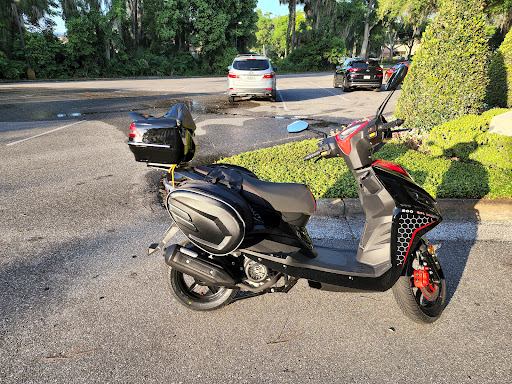 Motor Scooter Dealer «Wild Hogs Scooters & Motorsports Winter Park», reviews and photos, 1932 W Fairbanks Ave, Winter Park, FL 32789, USA