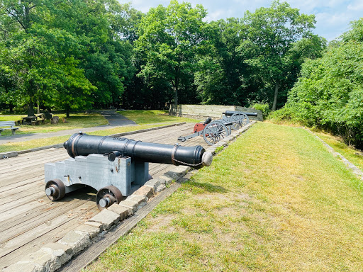 Historical Place «Fort Lee Historic Park», reviews and photos, Hudson Terrace, Fort Lee, NJ 07024, USA