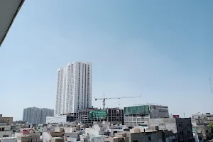 Lucky One Apartments۔ لکی ون اپارٹمنٹس image