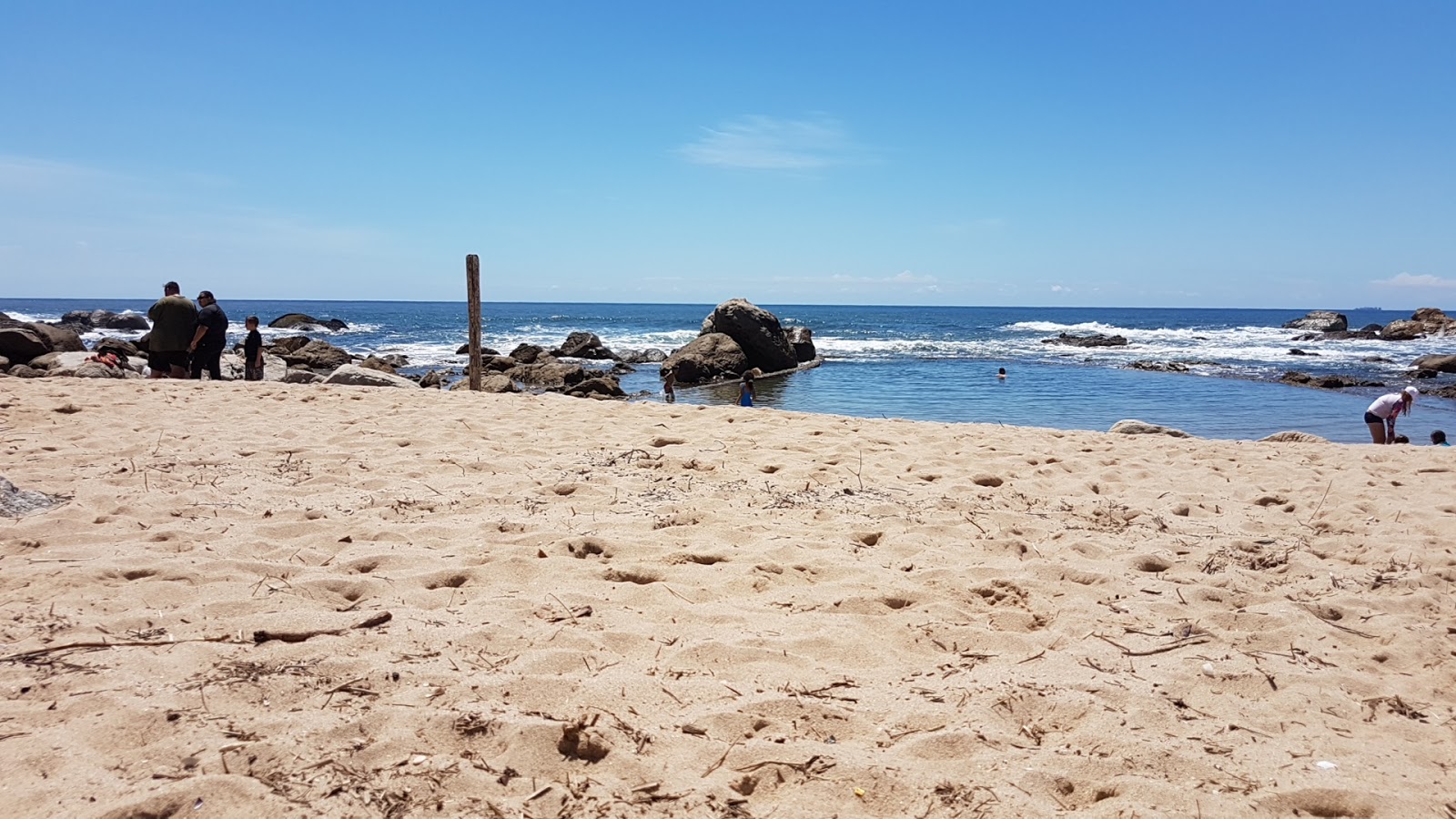 Granny's Tidal beach'in fotoğrafı - rahatlamayı sevenler arasında popüler bir yer