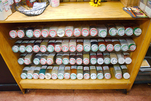 Grocery Store «Harvest Fresh Grocery & Deli», reviews and photos, 251 NE 3rd St, McMinnville, OR 97128, USA