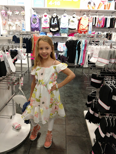 Outlet Mall «The Outlet Shops of Grand River», reviews and photos, 6200 Grand River Pkwy, Leeds, AL 35094, USA