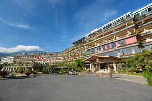 Seruni Hotel The Fountains Hotel image