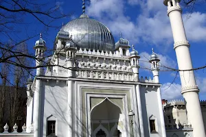 Berlin Mosque image