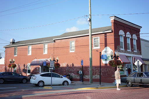 Ice Cream Shop «Yum Yum Tree», reviews and photos, 140 W Main St, Brighton, MI 48116, USA