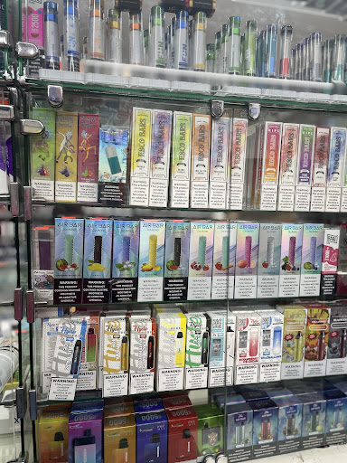 Tobacco Shop «Tobacco Barn», reviews and photos, 1906 N Frazier St, Conroe, TX 77301, USA