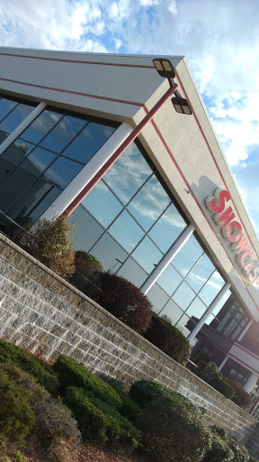 Movie Theater «Showcase Cinemas Woburn», reviews and photos, 25 Middlesex Canal Park Dr, Woburn, MA 01801, USA