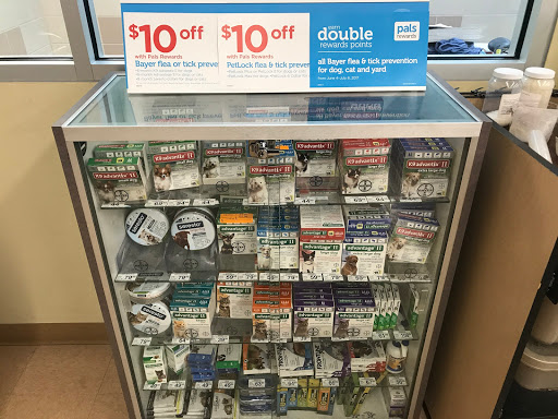 Pet Supply Store «Petco Animal Supplies», reviews and photos, 197 E Dekalb Pike #350, King of Prussia, PA 19406, USA