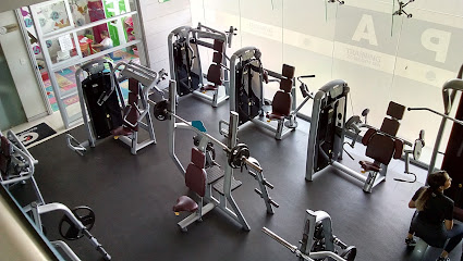 Training Zone Gym & Spa - Plaza Factory shop, local S-08, Blvd. Aeropuerto 841, Santa Anita, 37295 León, Gto., Mexico
