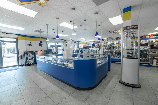 Pawn Shop «La Familia Pawn and Jewelry», reviews and photos, 3615 W Vine St, Kissimmee, FL 34741, USA