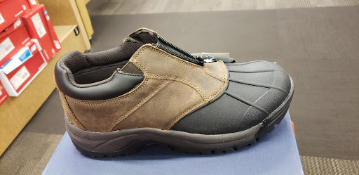 Shoe Store «DSW Designer Shoe Warehouse», reviews and photos, 822 Woods Crossing Rd, Greenville, SC 29607, USA