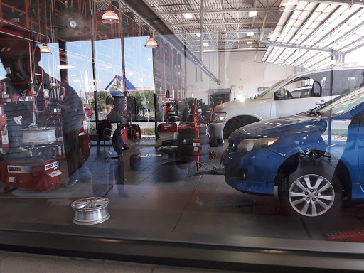 Tire Shop «Discount Tire Store - Parker, CO», reviews and photos, 18312 Lincoln Ave, Parker, CO 80134, USA