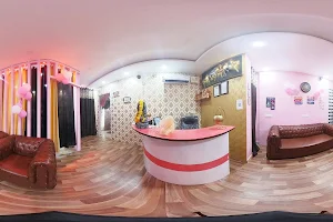 M/s Imagine Beauty Saloon And Spa -Bridal Makeup/Spa Centre/Eyelashes Extensions/Nail Extensions/Best Massage Centre in Jammu image