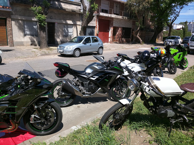 Comentarios y opiniones de Centro Motociclista Del Uruguay