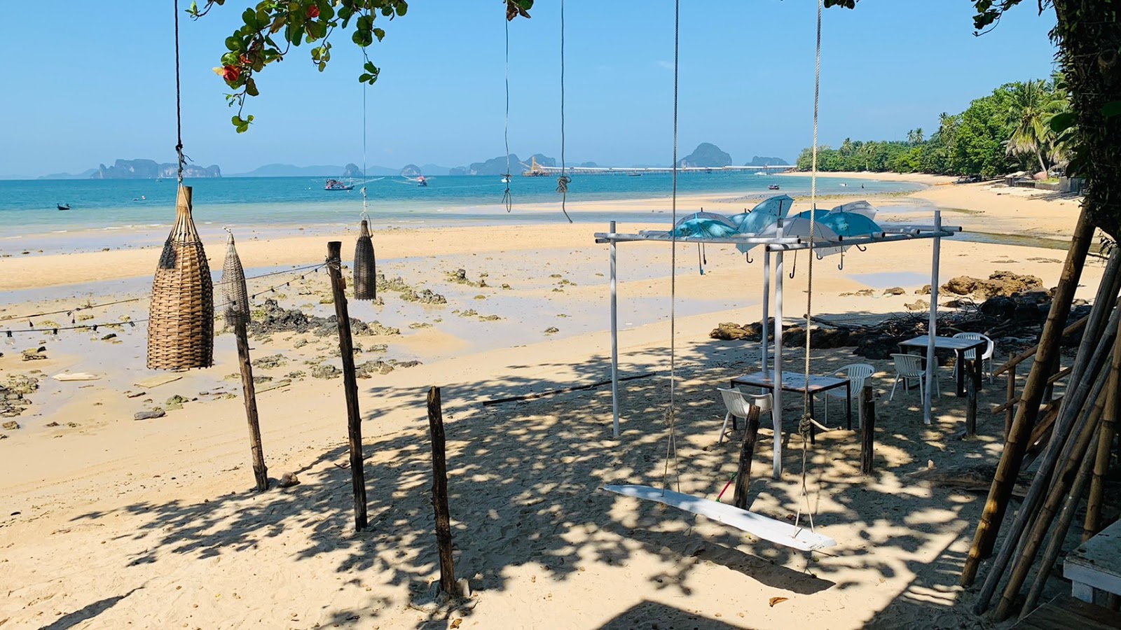 Koh Kwang Beach'in fotoğrafı - rahatlamayı sevenler arasında popüler bir yer