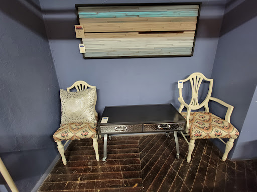 Furniture Store «What’s New? Furniture», reviews and photos, 439 SE Grand Ave, Portland, OR 97214, USA