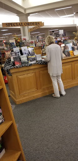 Book Store «Schuler Books & Music», reviews and photos, 1982 W Grand River Ave, Okemos, MI 48864, USA