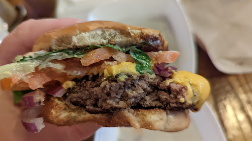 Hamburger Restaurant «NN BURGER - Tappahannock», reviews and photos, 303 Queen St #911, Tappahannock, VA 22560, USA