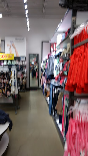 Clothing Store «Old Navy», reviews and photos, 36698 Bayside Outlet Dr, Rehoboth Beach, DE 19971, USA